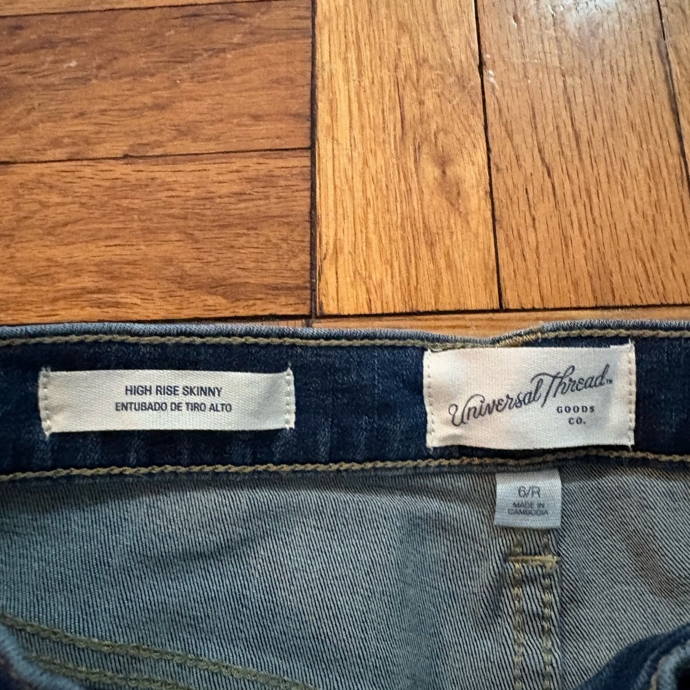 Universal Thread High Rise Skinny Jeans - Picture 3 of 4